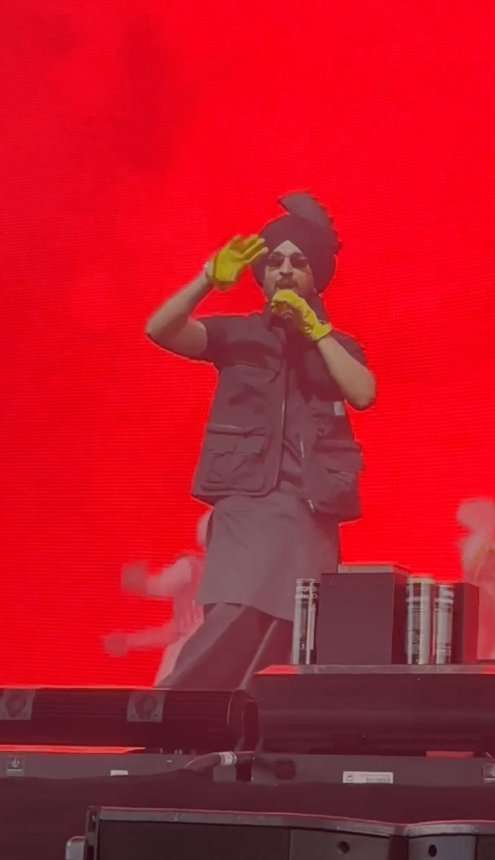 Sarina and Simranjit were in the front row at  Coachella to watch their favourite artist Diljit Dosanjh perform.