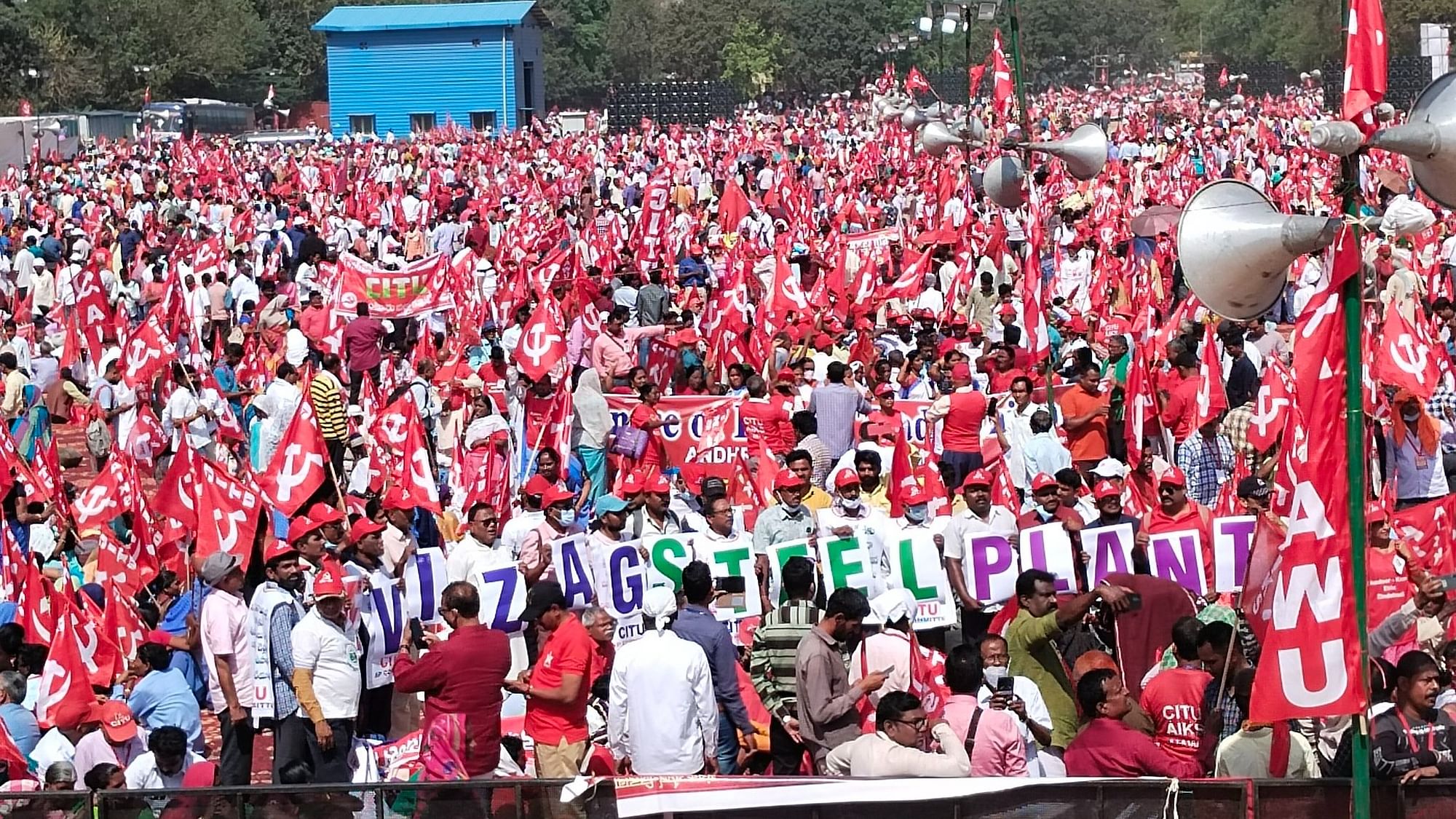 <div class="paragraphs"><p>Thousands of farmers and workers gathered at the Ramlila Maidan in Delhi on  5 April to be a part of the&nbsp;Mazdoor Kisan Sangharsh Rally. </p></div>