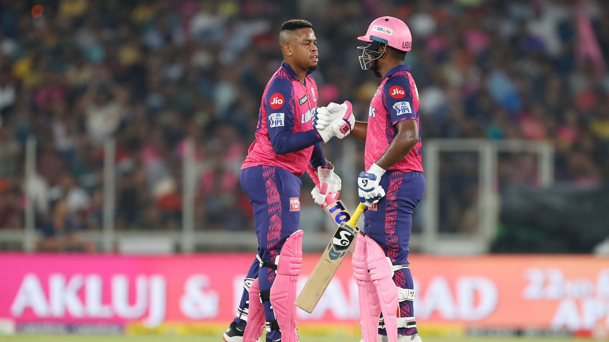 <div class="paragraphs"><p>IPL 2023: Rajasthan Royals defeated Gujarat Titans by 3 wickets to maintain the top spot in IPL 2023 points table.</p></div>