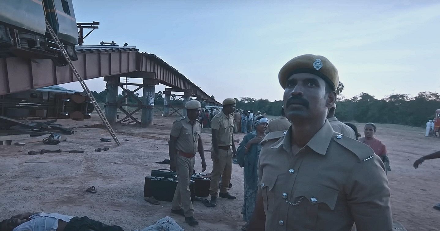 Indan Army Rapr Porn - Viduthalai Part-1' Review: Soori Is Convincing in Vetrimaaran's Realistic  Cop Drama