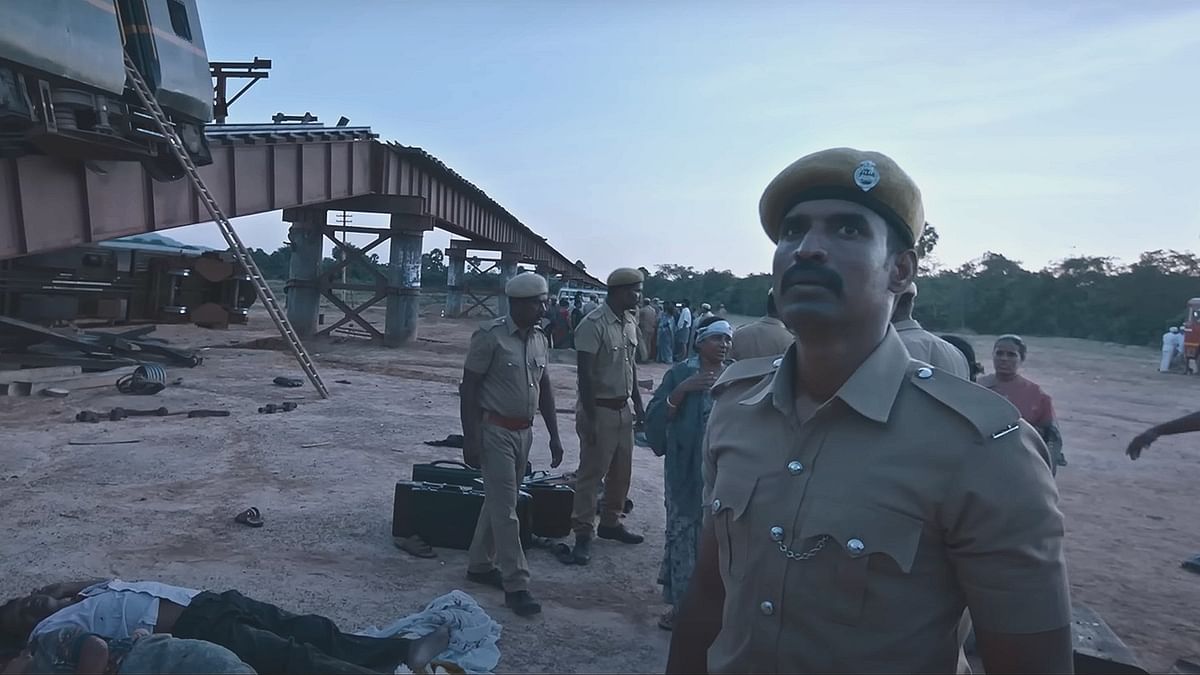 ‘Viduthalai Part-1' Review: Soori Shines in Vetrimaaran’s Realistic Cop Drama 