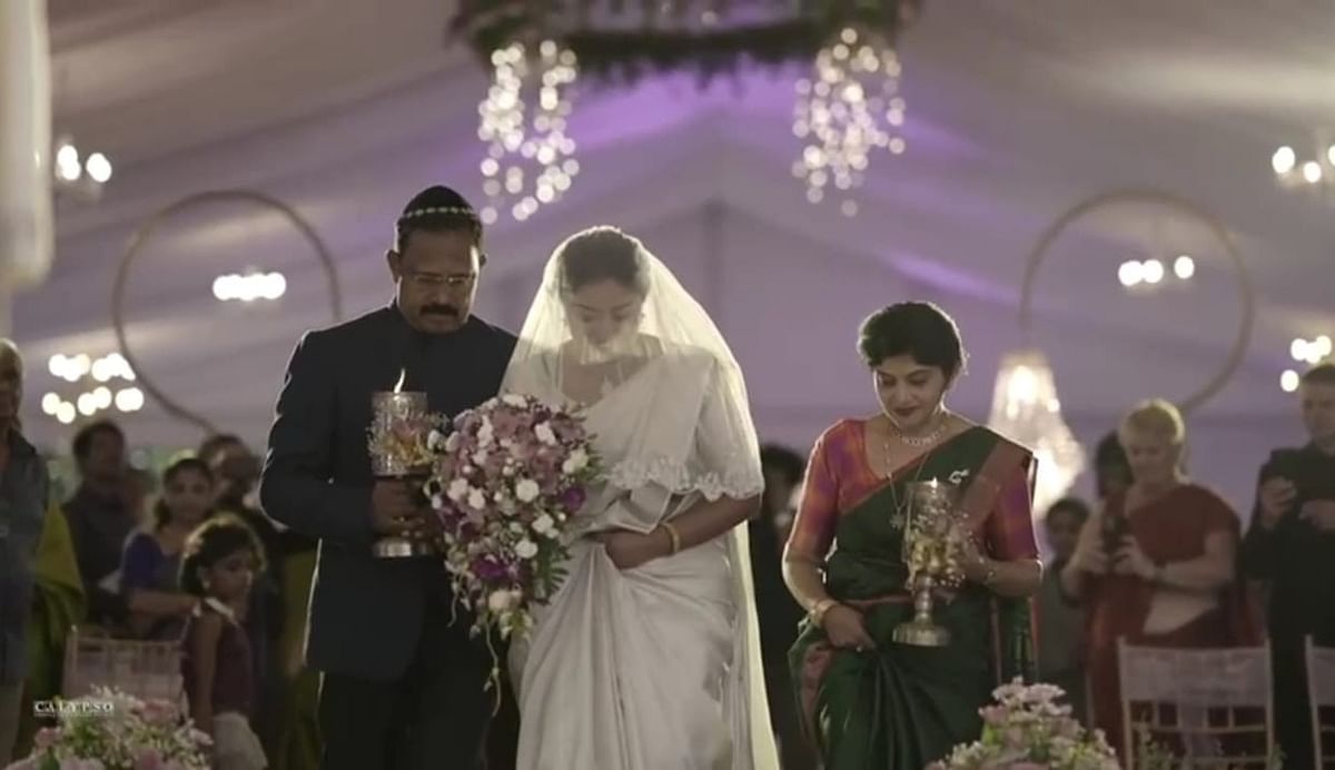 The wedding assumes significance as there are only about 25 Jews left in the city of Kochi.