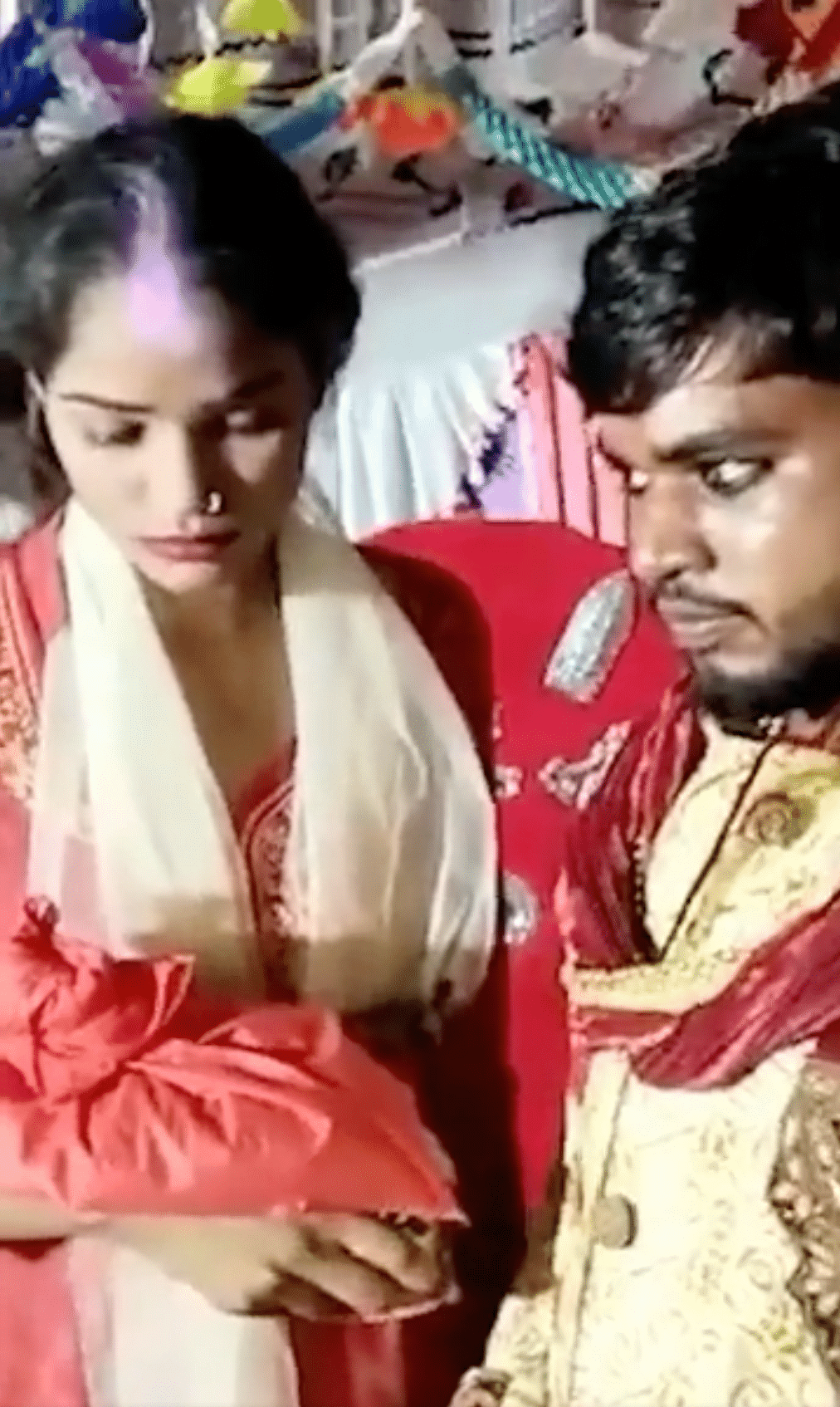 Rajesh, the groom, was in relationship with the to-be-bride Rinku's younger sister Putul