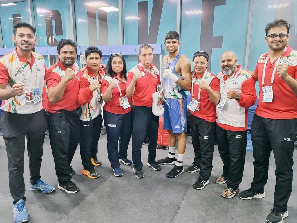 World Boxing C'Ships: Deepak and Naveen have qualified for the quarter-finals after registering massive victories