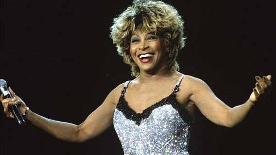 <div class="paragraphs"><p>Tina Turner passes away.</p></div>