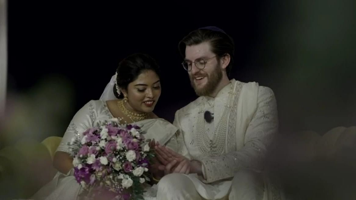 <div class="paragraphs"><p>Rachel Binoy Malakhi, a Jewish woman of Indian origin, and Richard Zachary Rowe, who belongs to the community in Indiana, United States, got married under a chuppah in the presence of their friends and family at a resort in Kochi.</p></div>