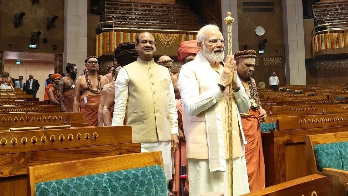 <div class="paragraphs"><p>PM Modi, installs 'sengol', inaugurates new Parliament amid Opposition boycott,&nbsp;accusing PM Modi of sidelining President Droupadi Murmu</p></div>