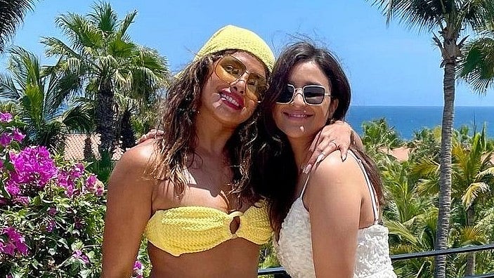 priyanka wishes Parineeti Birthday