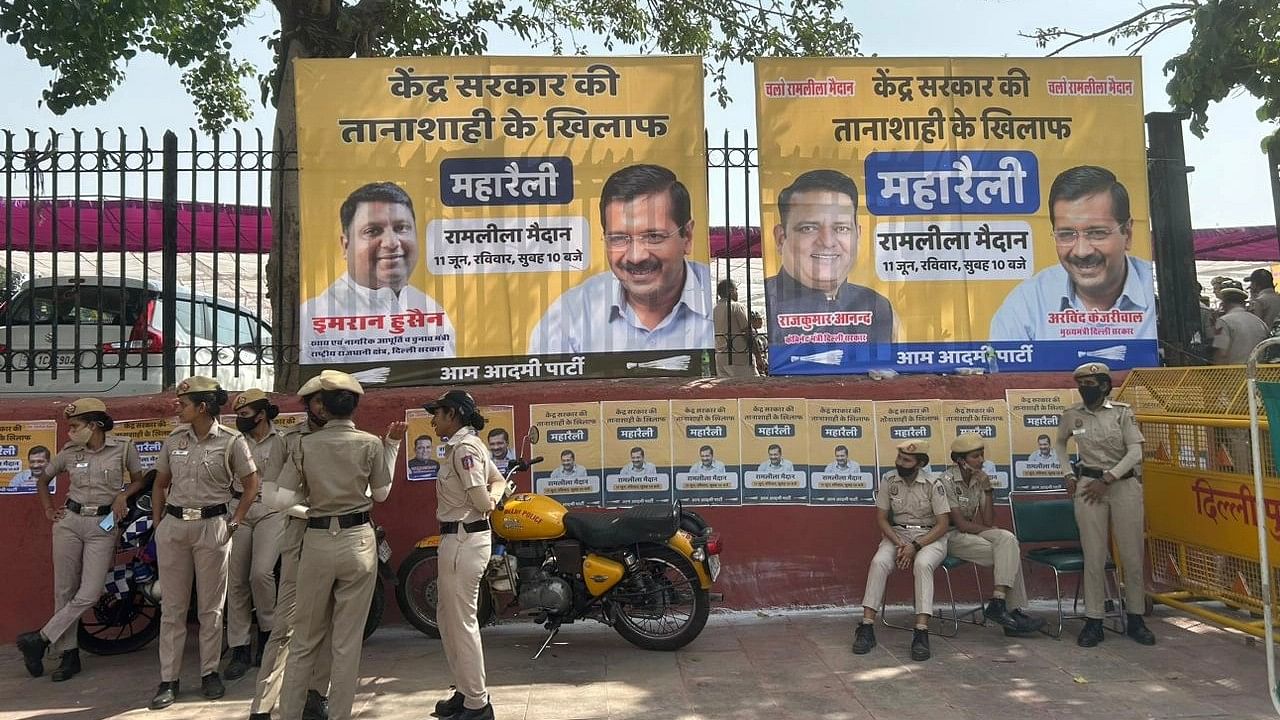 <div class="paragraphs"><p>Police personnel outside Ramlila Maidan, ahead of the AAP rally.</p></div>