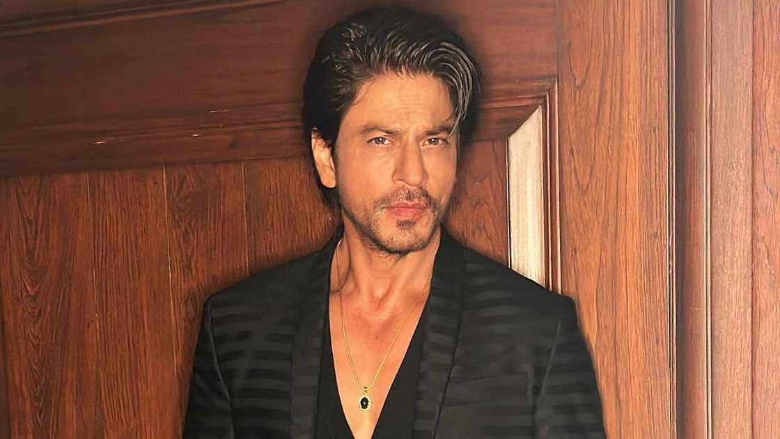 Old Video Of Shah Rukh Khan Praising 'Jawan' Actor Vijay