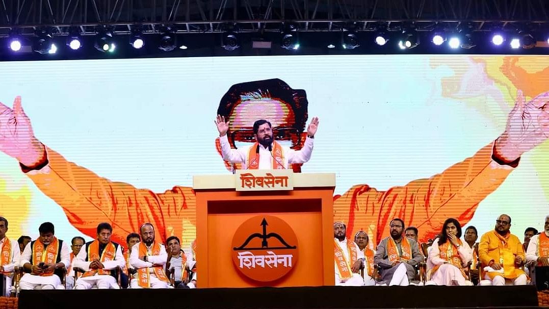 <div class="paragraphs"><p>Shiv Sena Foundation Day News Updates: With a Laughing Uddhav Thackeray and an Emotional Eknath Shinde, the Two Shiv Senas Focus on 2024 Elections</p></div>