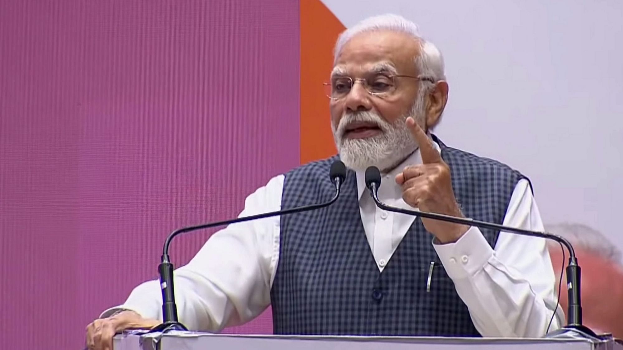 <div class="paragraphs"><p>Prime Minister Narendra Modi addresses the NDA leaders meeting in Delhi on Tuesday, 18 July.</p></div>