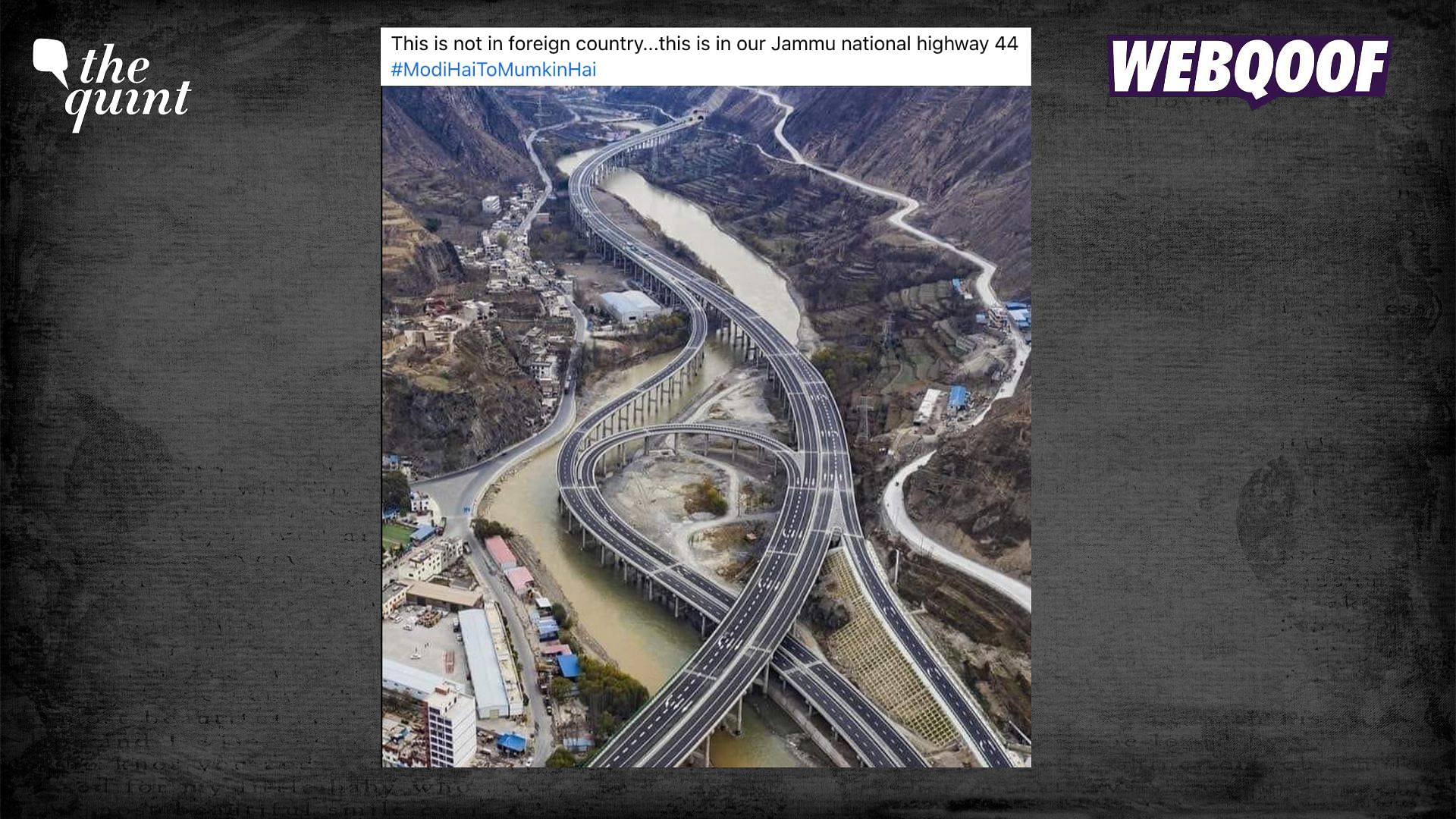 <div class="paragraphs"><p>The image is of the&nbsp;Weiyuan-Wudu Expressway in Northwest China's Gansu Province in China.&nbsp;</p></div>