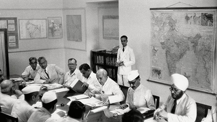 <div class="paragraphs"><p>India's first Prime Minister Jawaharlal Nehru and the Planning Commission in 1950.</p></div><div class="paragraphs"><p></p></div>