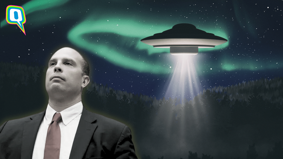 Ex-Intelligence Officer Claims US Govt Possesses 'UFOs', Twitter Launches Memes
