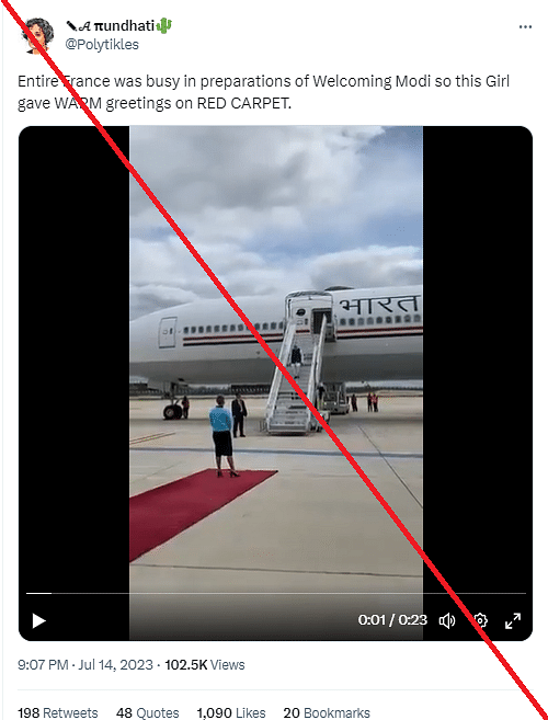 The viral video is clipped. A longer clip showed PM Modi receiving a ceremonial welcome when he arrived in France. 