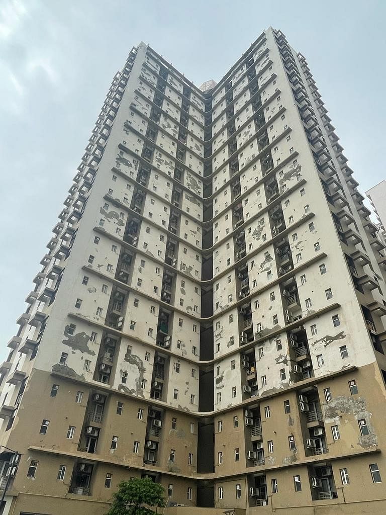 A woman died after a lift malfunctioned in Noida's Paras Tierea Society in sector 137 on Thursday, 3 August.