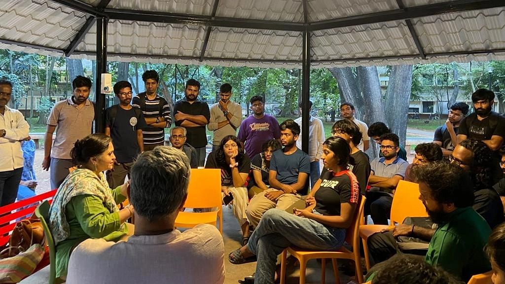 <div class="paragraphs"><p>Teesta Setalvad was invited to deliver a talk on 'Communal Harmony and Justice' by IISc student collective ‘Break the Silence’ on 16 August. </p></div>