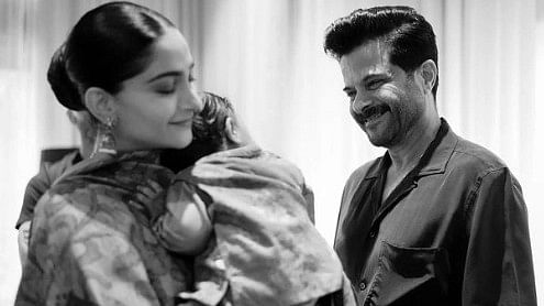 <div class="paragraphs"><p>Anil Kapoor Shares Lovely Photo of Sonam Kapoor With Son Vayu</p></div>