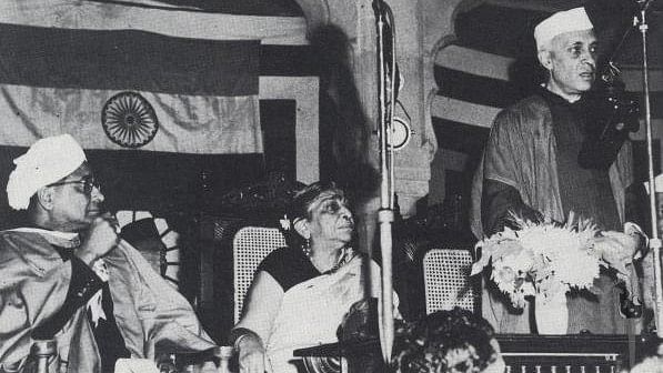 <div class="paragraphs"><p>Jawaharlal Nehru addressing the Indian Science Congress, Lucknow, 3 January  1949.</p></div>