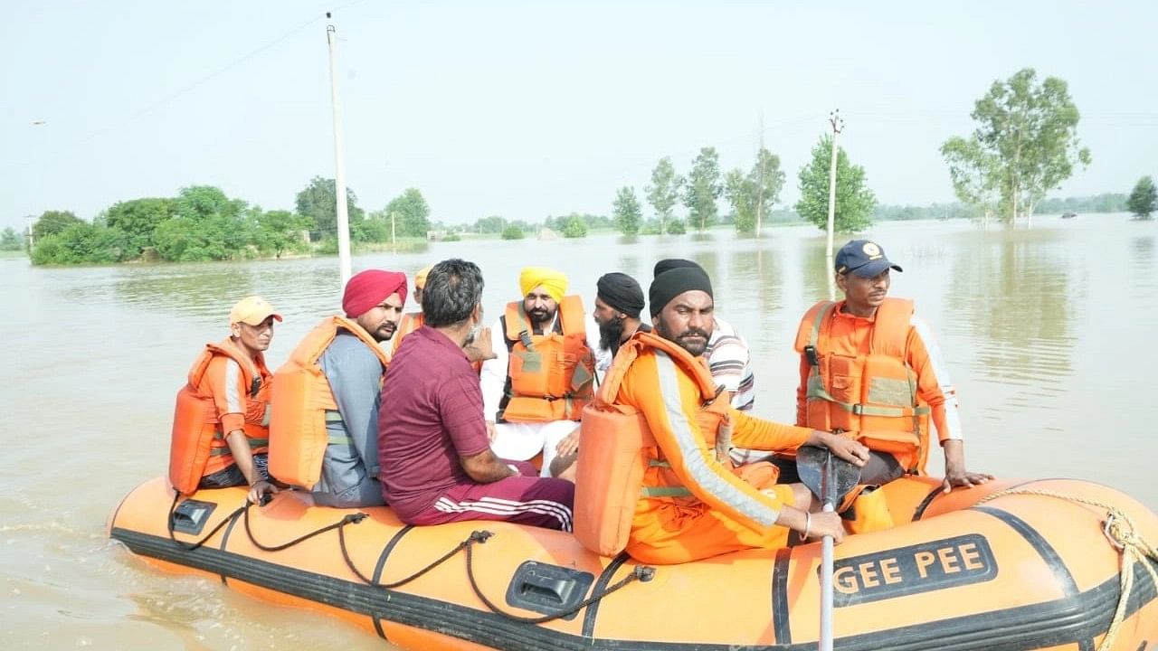 <div class="paragraphs"><p>The Punjab CM visited flood-affected areas in Hoshiarpur district in a boat on 17 August to assess the situation.</p></div>