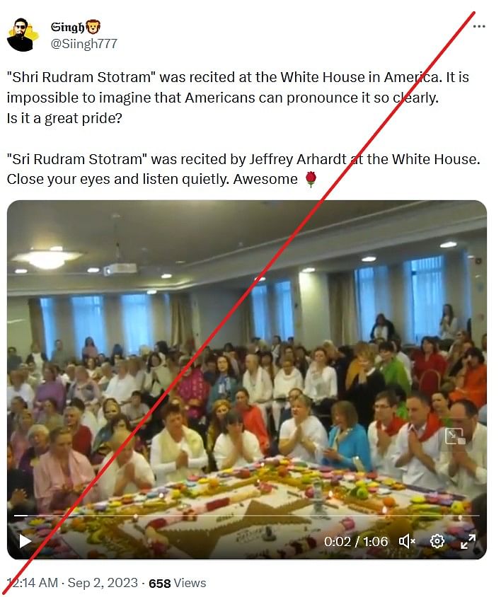 This video does not show people chanting Hindu Shlokas at he US White House, it is old and from Europe.