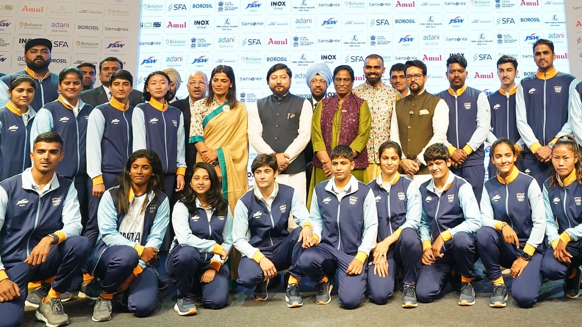 IOA Unveil India’s Ceremonial Dress and Playing Kit for Hangzhou Asian Games