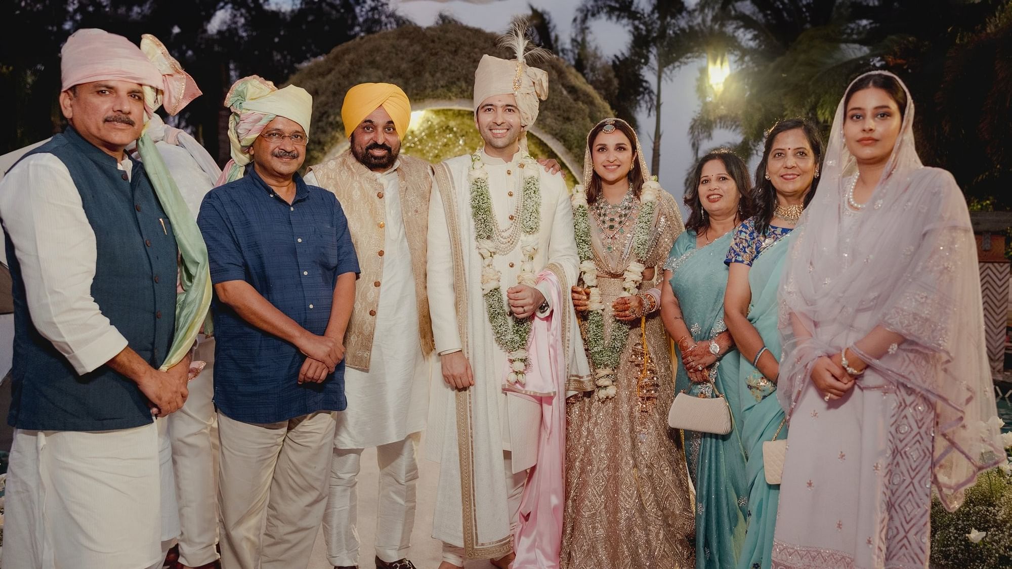 <div class="paragraphs"><p>Raghav and Parineeti posed with&nbsp;Punjab CM Bhagwant Mann, Delhi CM Arvind Kejriwal and their families for a group photograph.</p></div>