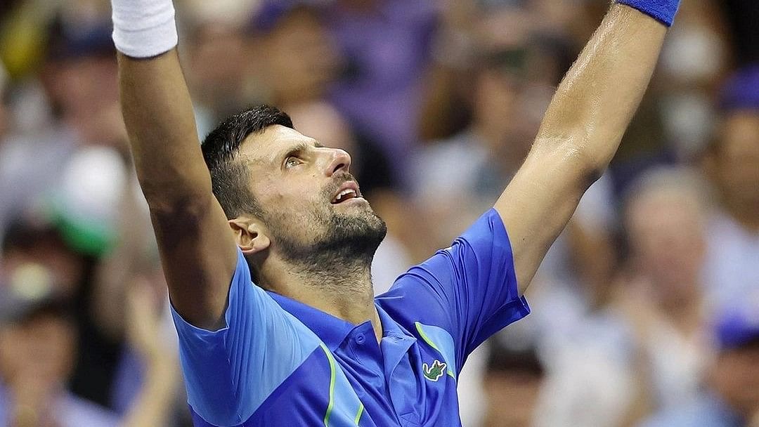 <div class="paragraphs"><p>Novak Djokovic lifts his 24th Grand Slam title</p></div>