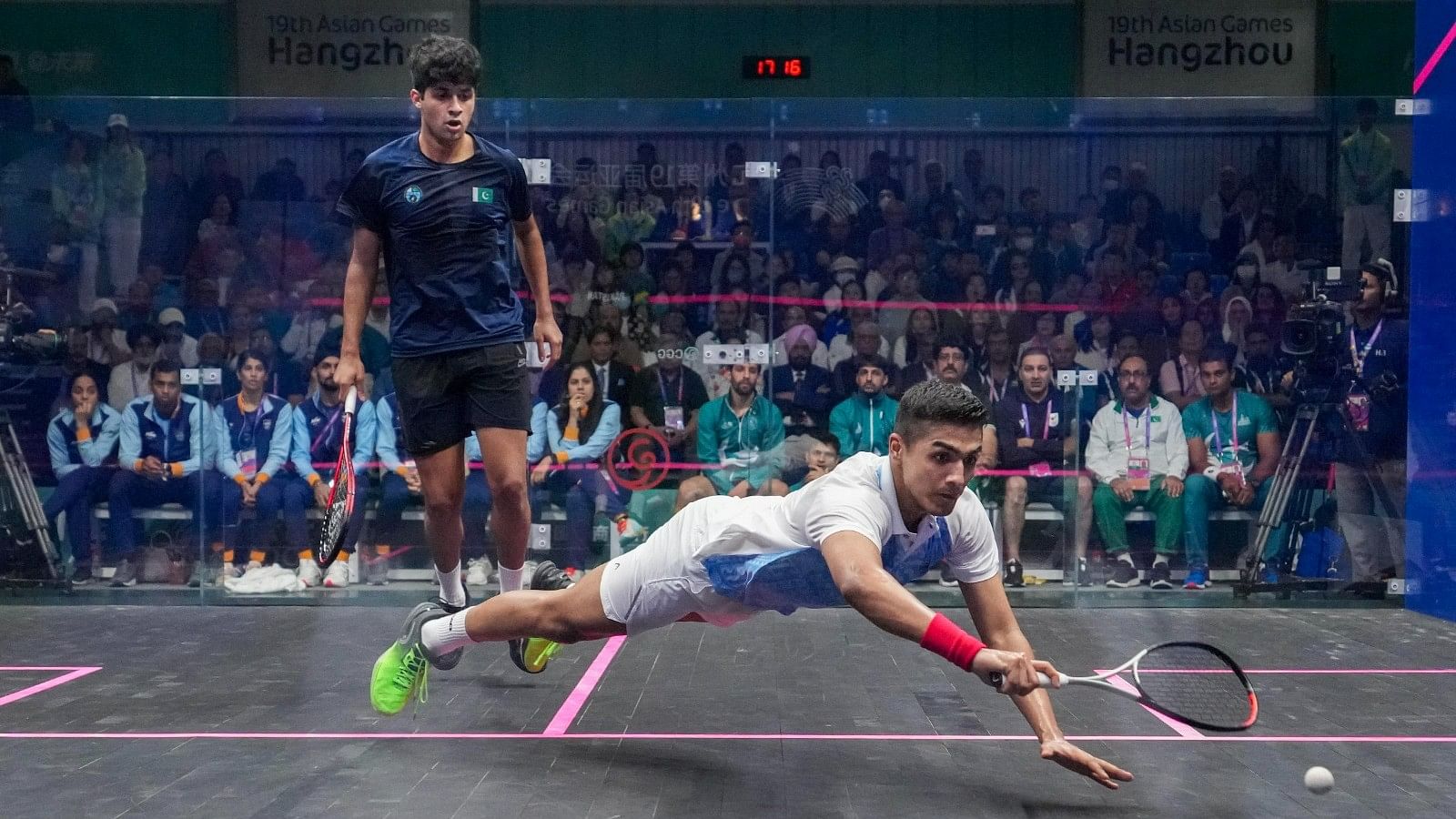 <div class="paragraphs"><p>Asian Games: Indian men's squash team clinch gold</p></div>