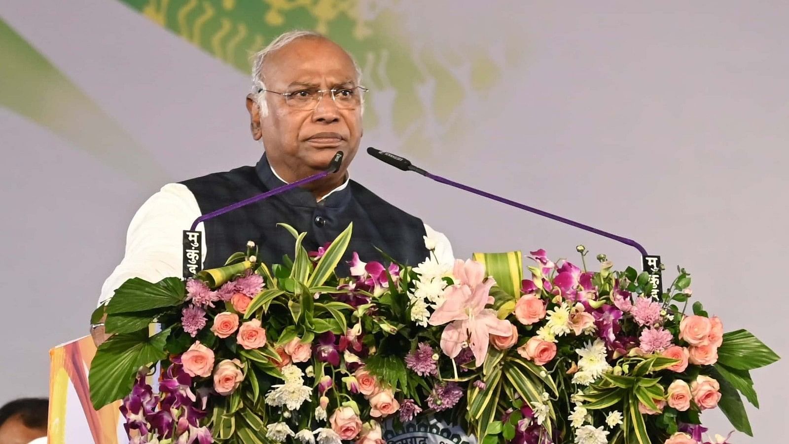 <div class="paragraphs"><p>Congress President Mallikarjun Kharge at the conference of farmers and labourers in Chhattisgarh.&nbsp;</p></div>