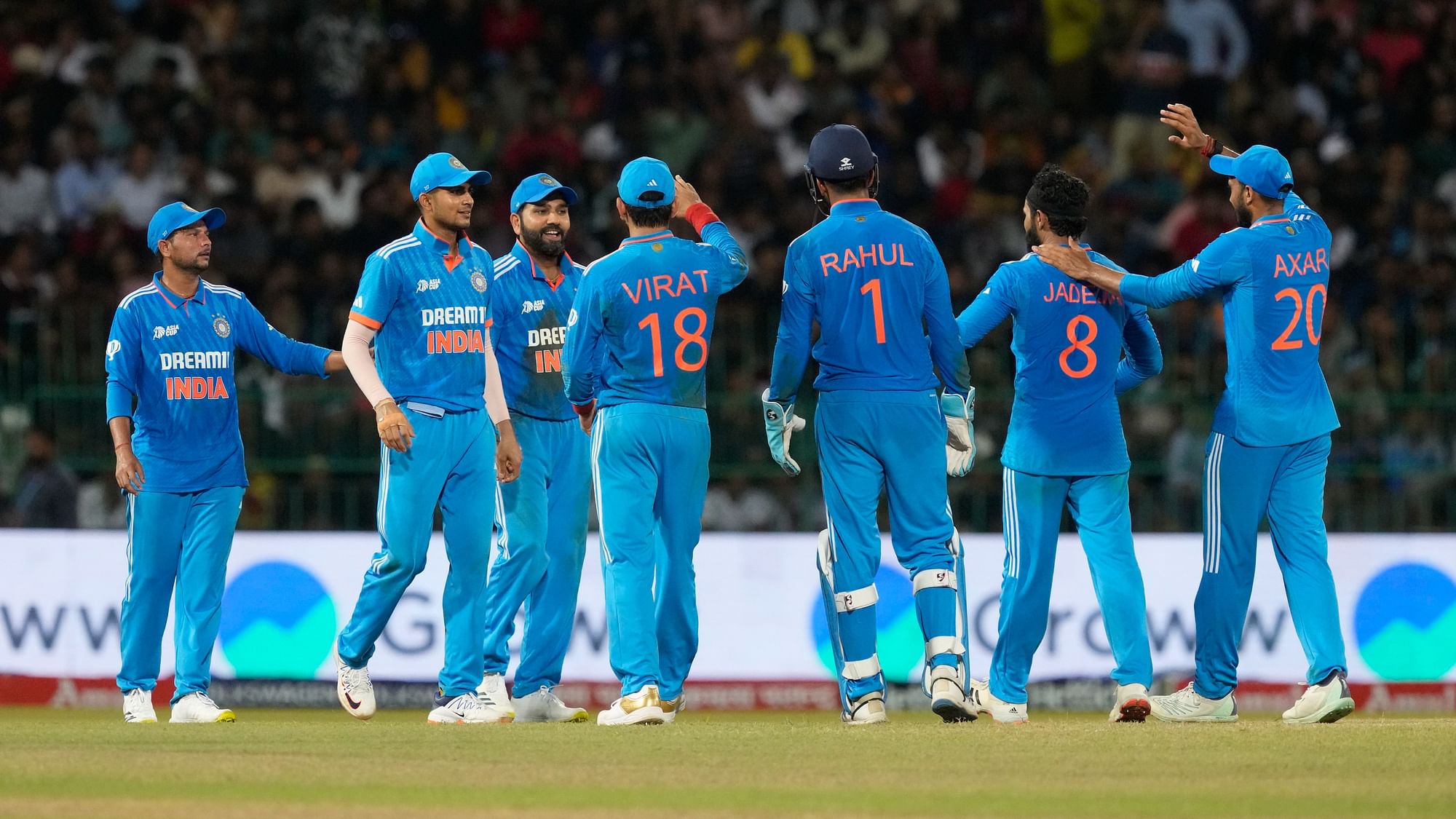 <div class="paragraphs"><p>India vs Sri Lanka: India Ride On Kuldeep’s Four-Fer To Defend 213 Against SL, Qualify for Final</p></div>