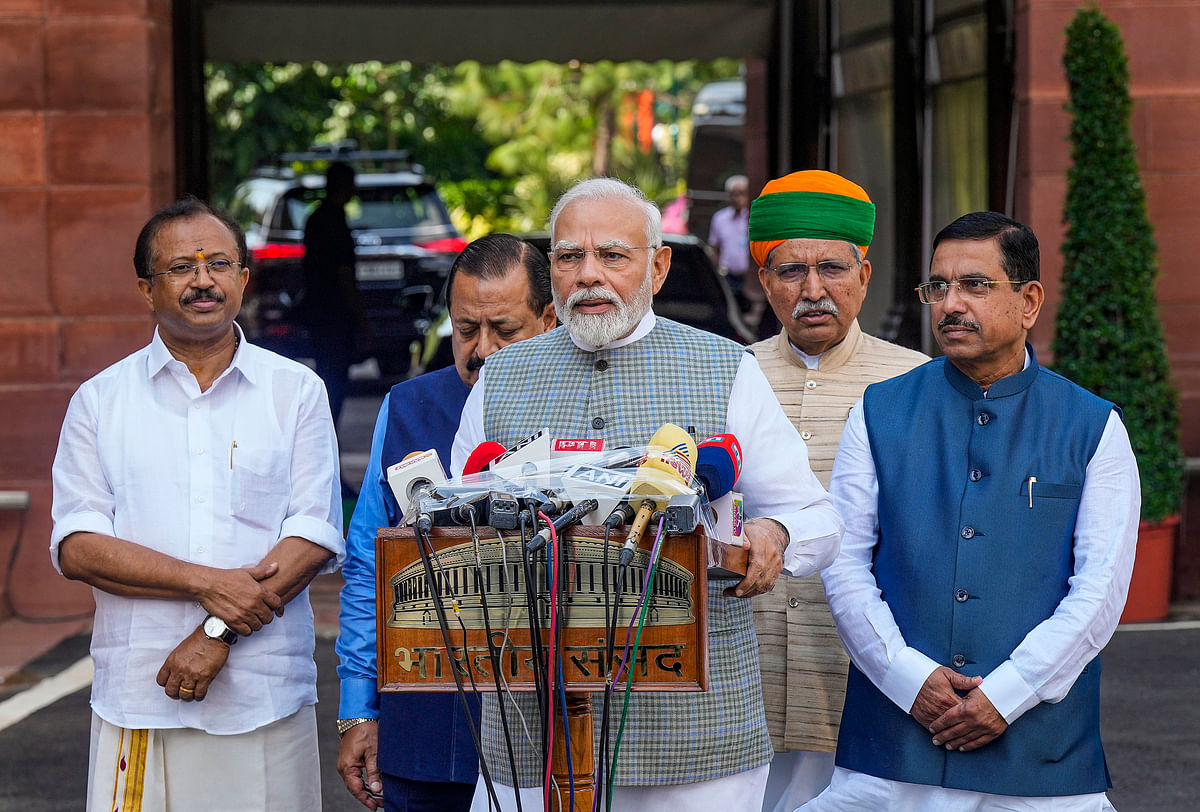 <div class="paragraphs"><p>Prime Minister Narendra Modi addresses the media on the first day of the Special session of Parliament, in New Delhi, Monday, 18 September, 2023. Union Ministers Pralhad Joshi, Arjun Ram Meghwal and V Muraleedharan are also seen.</p></div>