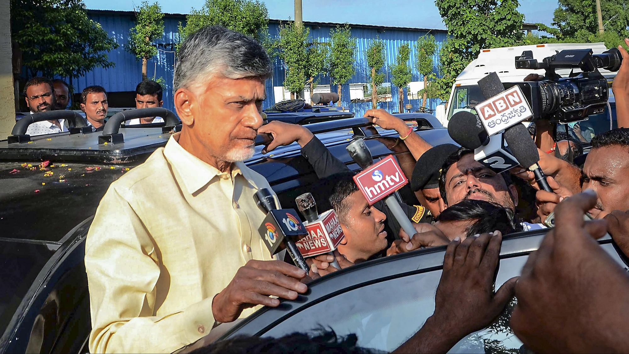 <div class="paragraphs"><p>Nandyal: Former Andhra Pradesh Chief Minister N Chandrababu Naidu being taken to Vijaywada after his arrest from Nandyal in the Skill Development Corporation scam, in Nandyal district.</p></div>