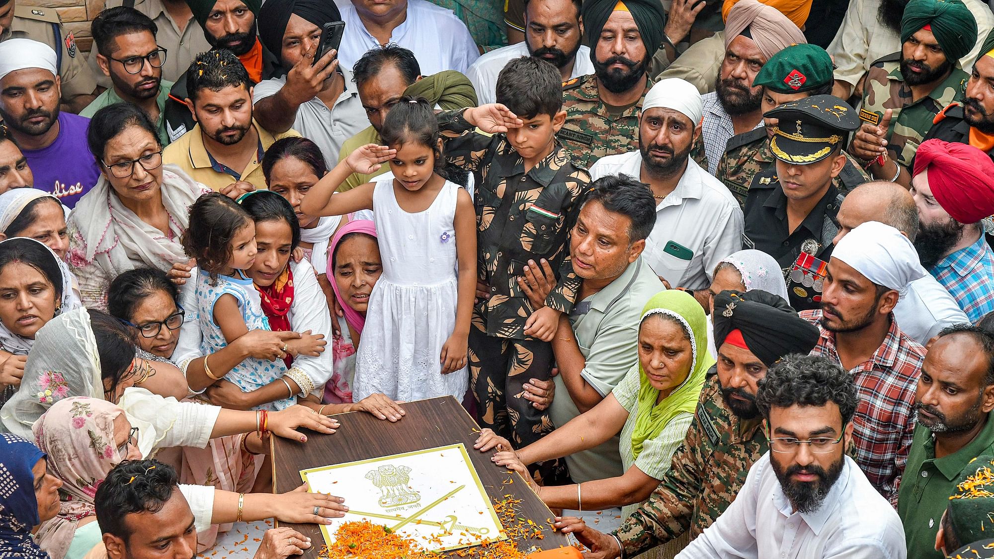 <div class="paragraphs"><p>Photos: Families Bid Farewell to Army Officers Martyred in J&amp;K's Anantnag</p></div>