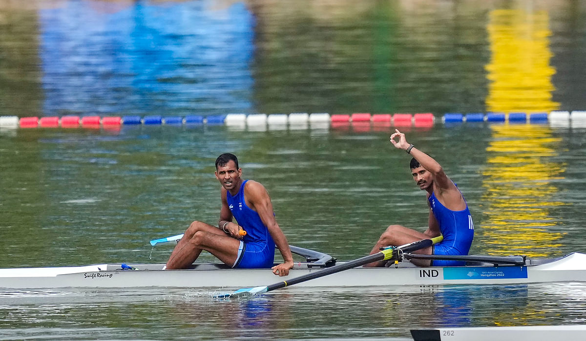 Rowers Arjun Lal Jat & Arvind Singh bagged a silver in the Lightweight Men's Double Sculls pair event.