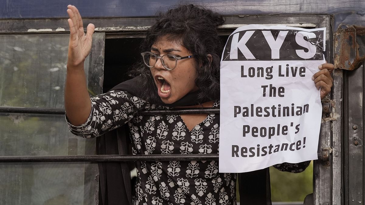 In Photos: Delhi Police Detains Students Protesting in Support of Palestine