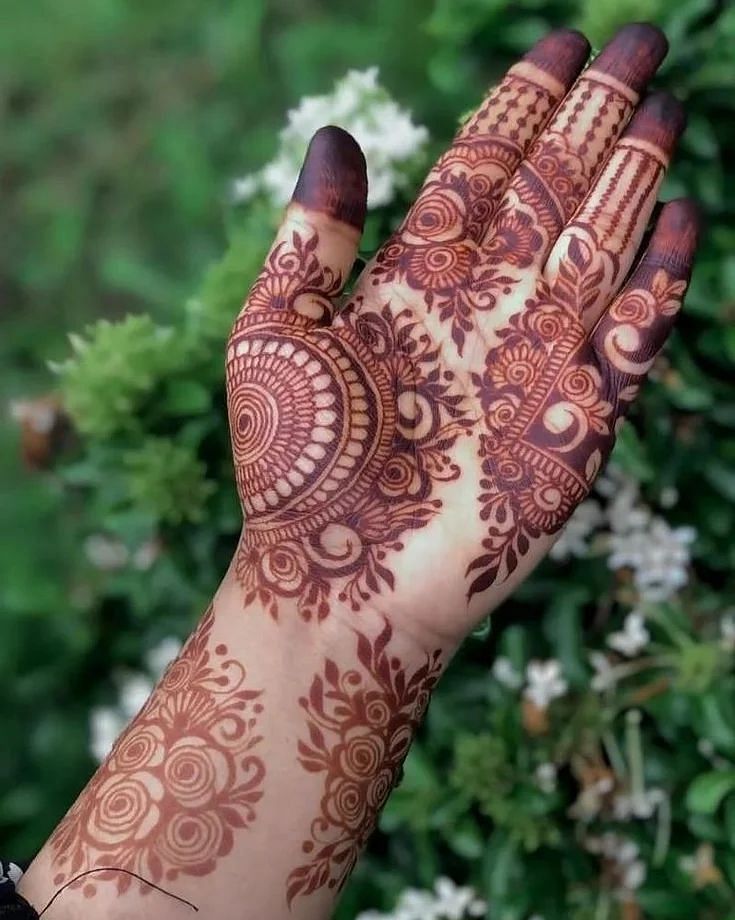 30+ Trendy Karwa Chauth Mehndi Designs 2023 | Mehandi designs, Tatuaggi con  henna, Disegni hennè