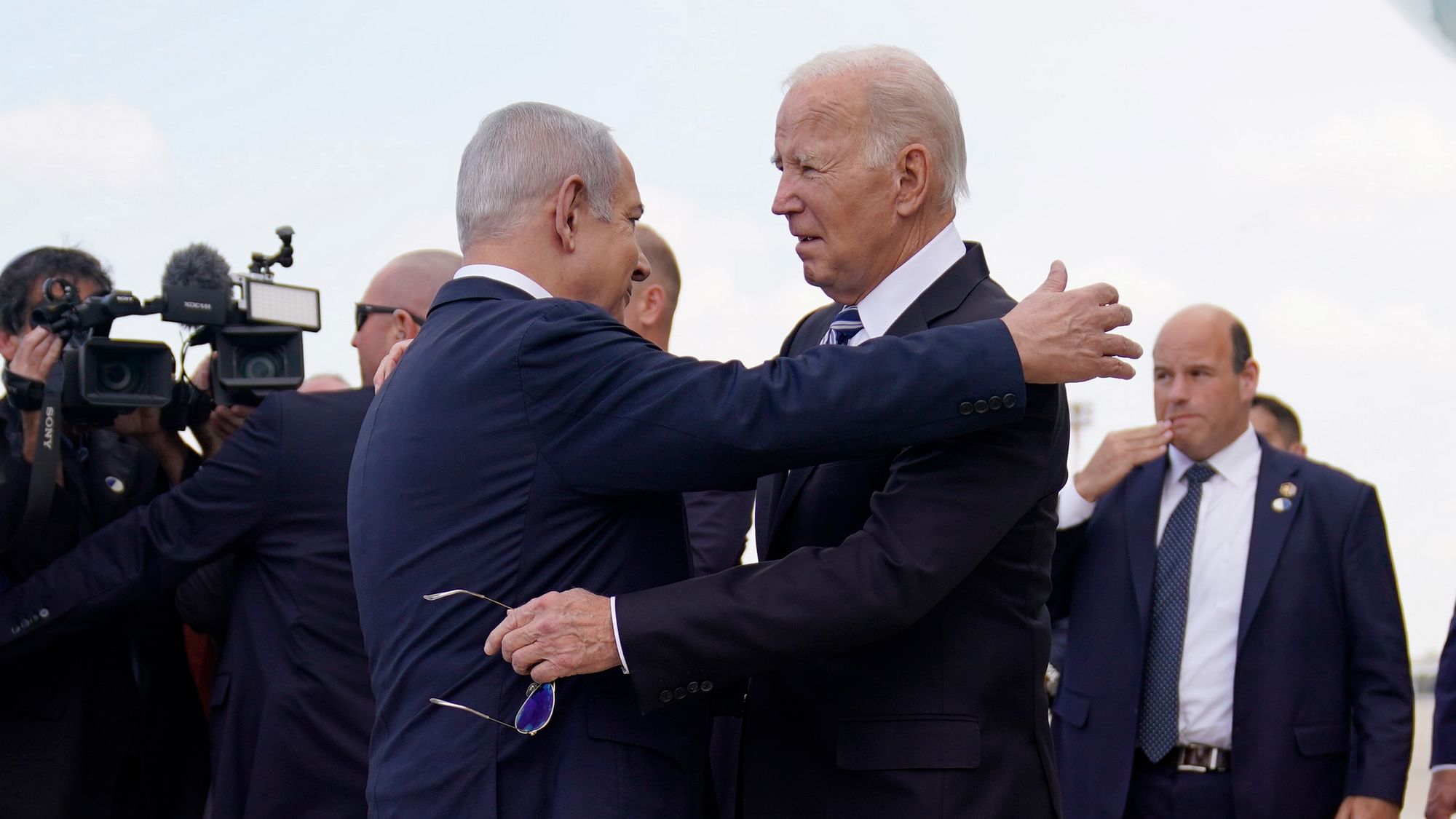 <div class="paragraphs"><p>US President Joe Biden landed in Israel's Tel Aviv on Wednesday, 18 October on a "solidarity visit" following a growing conflict between Israel and Palestinian militant group Hamas and a "humanitarian crisis" in Gaza.</p></div>