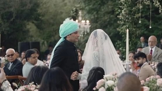 <div class="paragraphs"><p>Mahira Khan shares her beautiful wedding video with Salim Karim.</p></div>