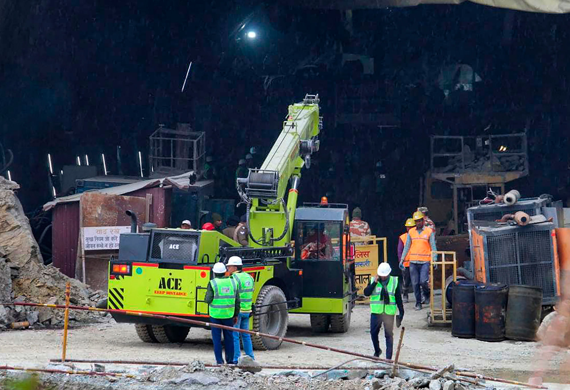 <div class="paragraphs"><p>Uttarkashi: Rescue officials at the South Portal of the Silkyara Bend-Barkot Tunnel during the ongoing rescue operation of the 41 workers trapped inside the under-construction tunnel, in Uttarkashi district, Tuesday, Nov. 28.</p></div>