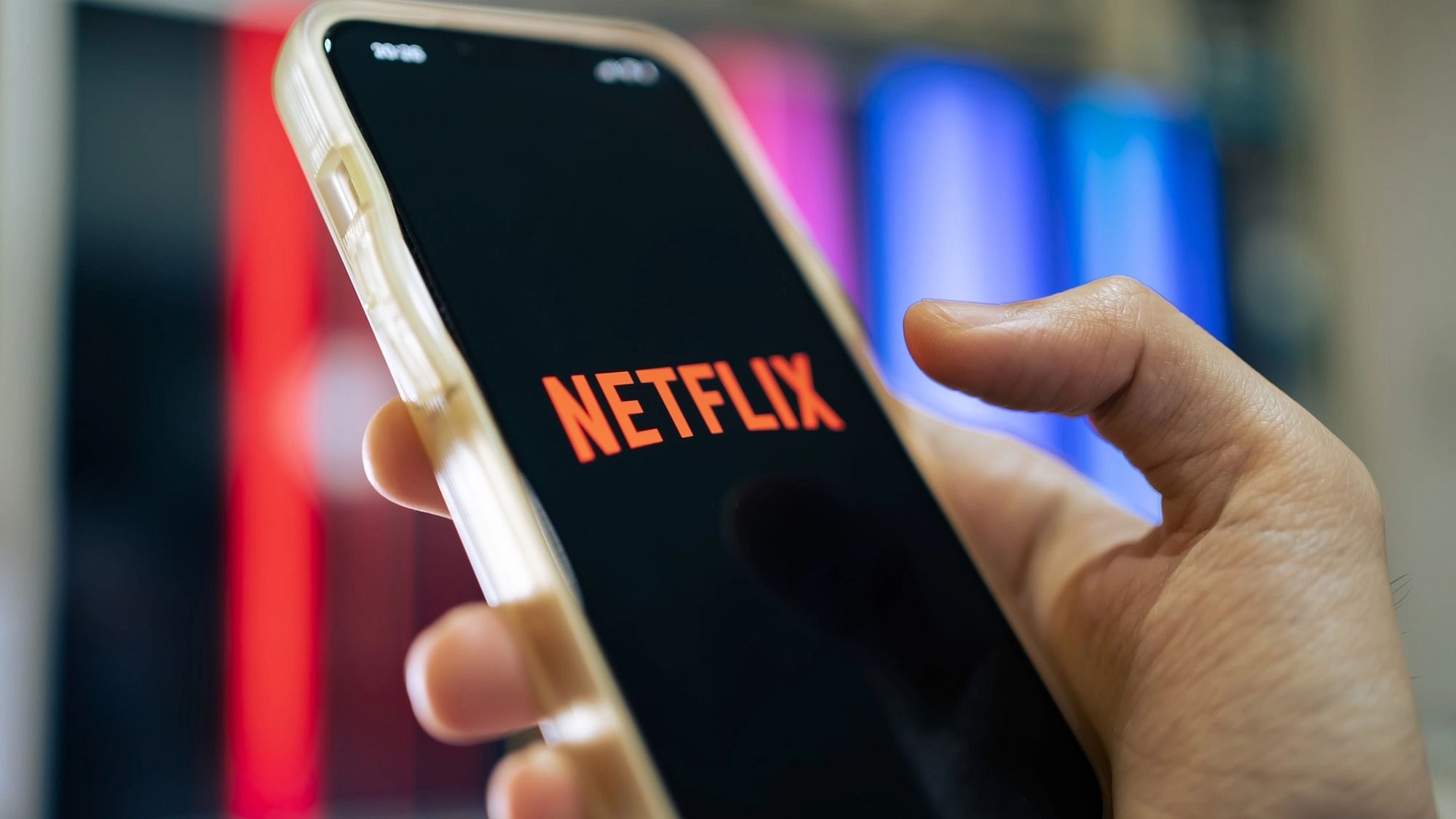 <div class="paragraphs"><p>Airtel and Jio prepaid plans to offer Netflix and unlimited 5G data to their users.</p></div>