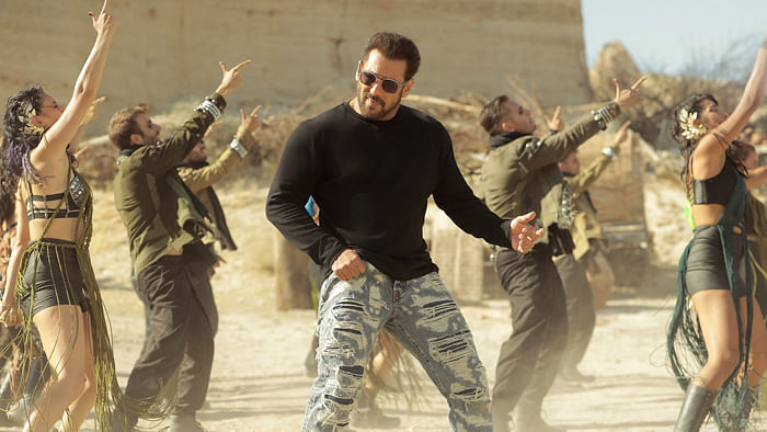 <div class="paragraphs"><p>Salman Khan in a still from <em>Tiger 3</em>.</p></div>