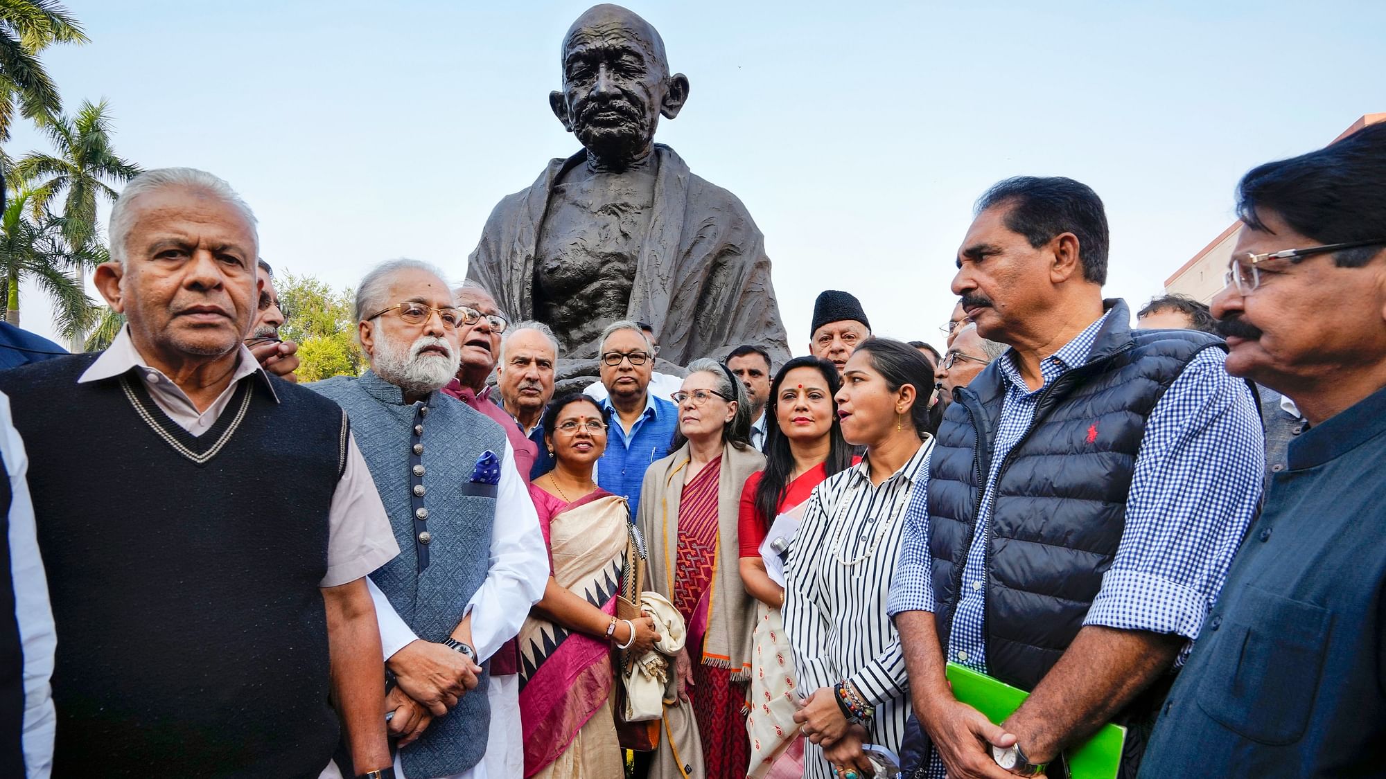 <div class="paragraphs"><p>Opposition leaders including Sonia Gandhi stood in solidarity with Mahua Moitra on Friday after her expulsion from Lok Sabha.&nbsp;</p></div>