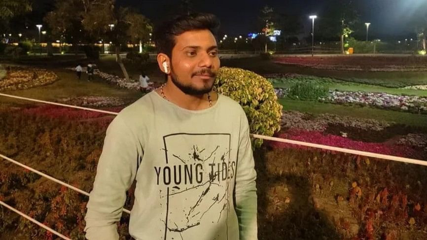 <div class="paragraphs"><p>A 23-year-old Indian student was found dead on the bank of the Thames four days after being reported missing by hi family. Mitkumar Patel arrived in the UK for higher studies in September and was reported missing on November 17.</p></div>