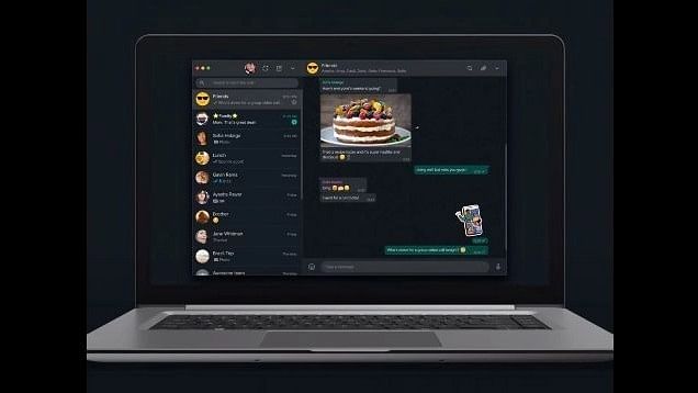 WhatsApp Working on an Improved Dark Interface and Sidebar for Web; Details Here