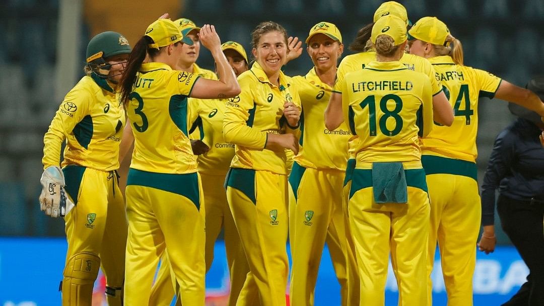 <div class="paragraphs"><p>Australia women beat India women by 190 runs</p></div>
