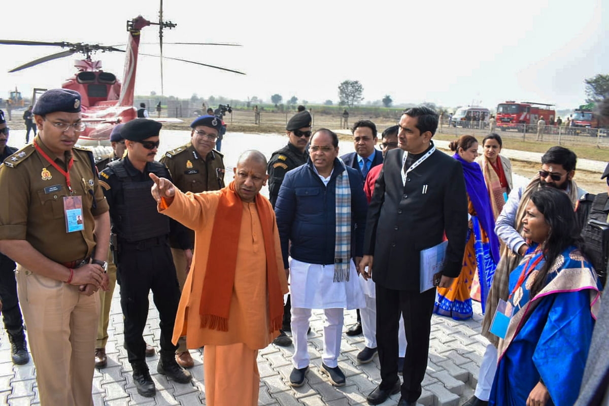 Other than PM Modi, Yogi Adityanath was the only other active politician present during the ceremony.