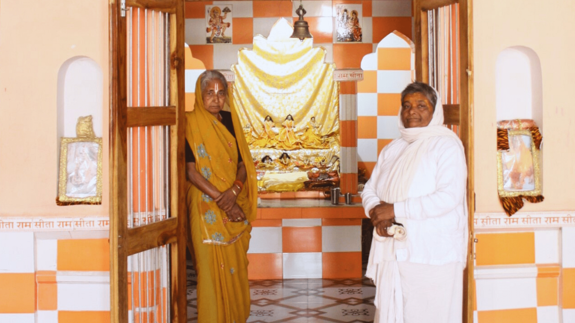 <div class="paragraphs"><p>From left to right, <em>Mahants</em> Ganga Dasi and Krishna Dasi.</p></div>