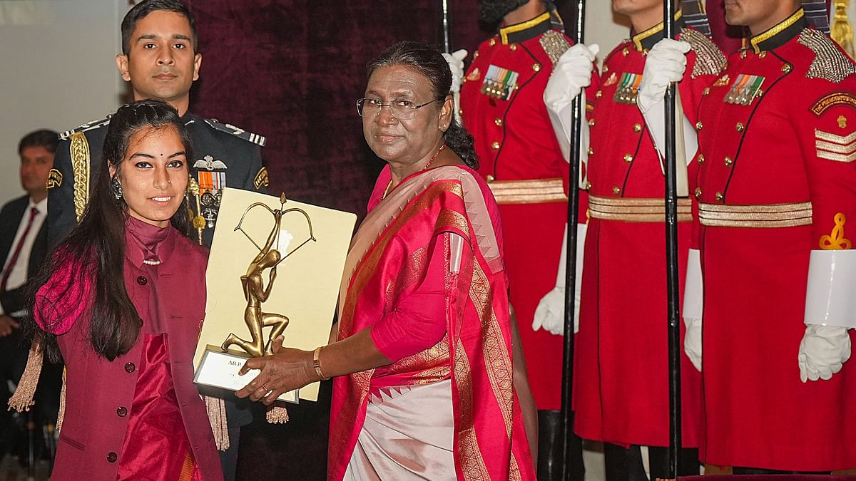Mohammed Shami received the Arjuna Award while badminton duo of Sat-Chi were conferred with the Khel Ratna.